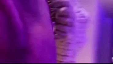 Preview ELA FODE O CU ATE ARDE